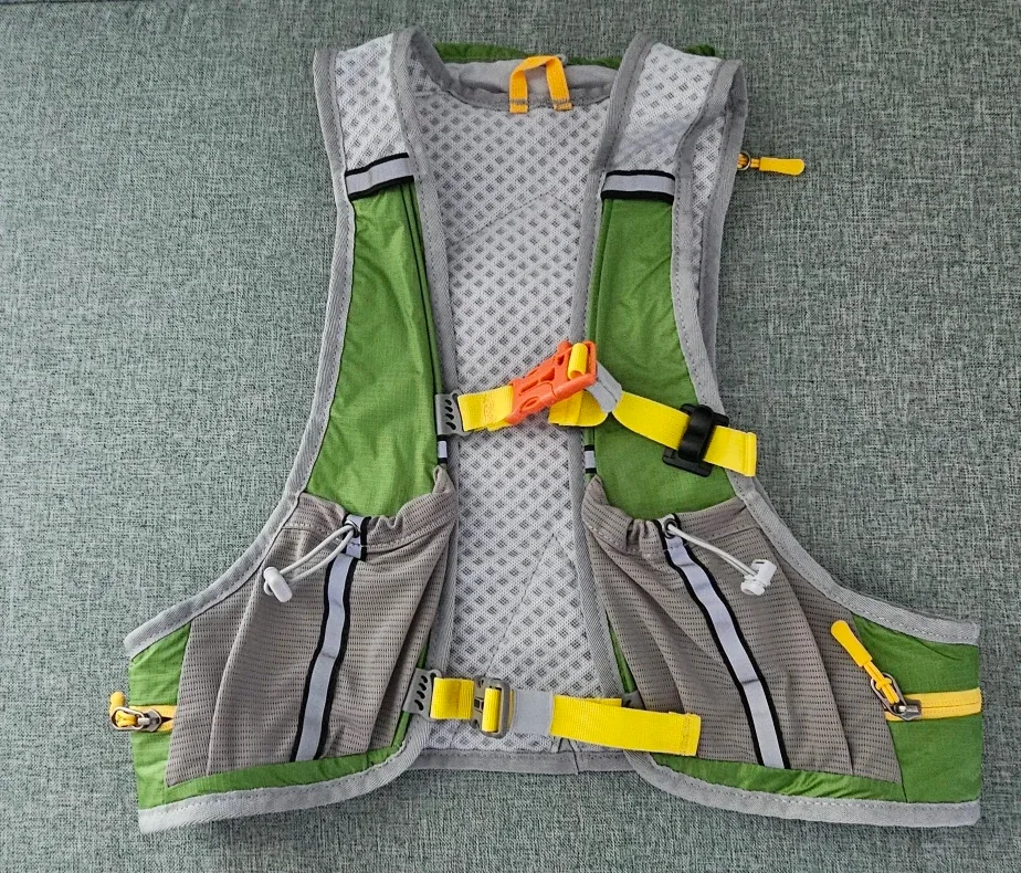 Running/Hiking Hydration Vests x 2 #Cleanout image indicator(5)