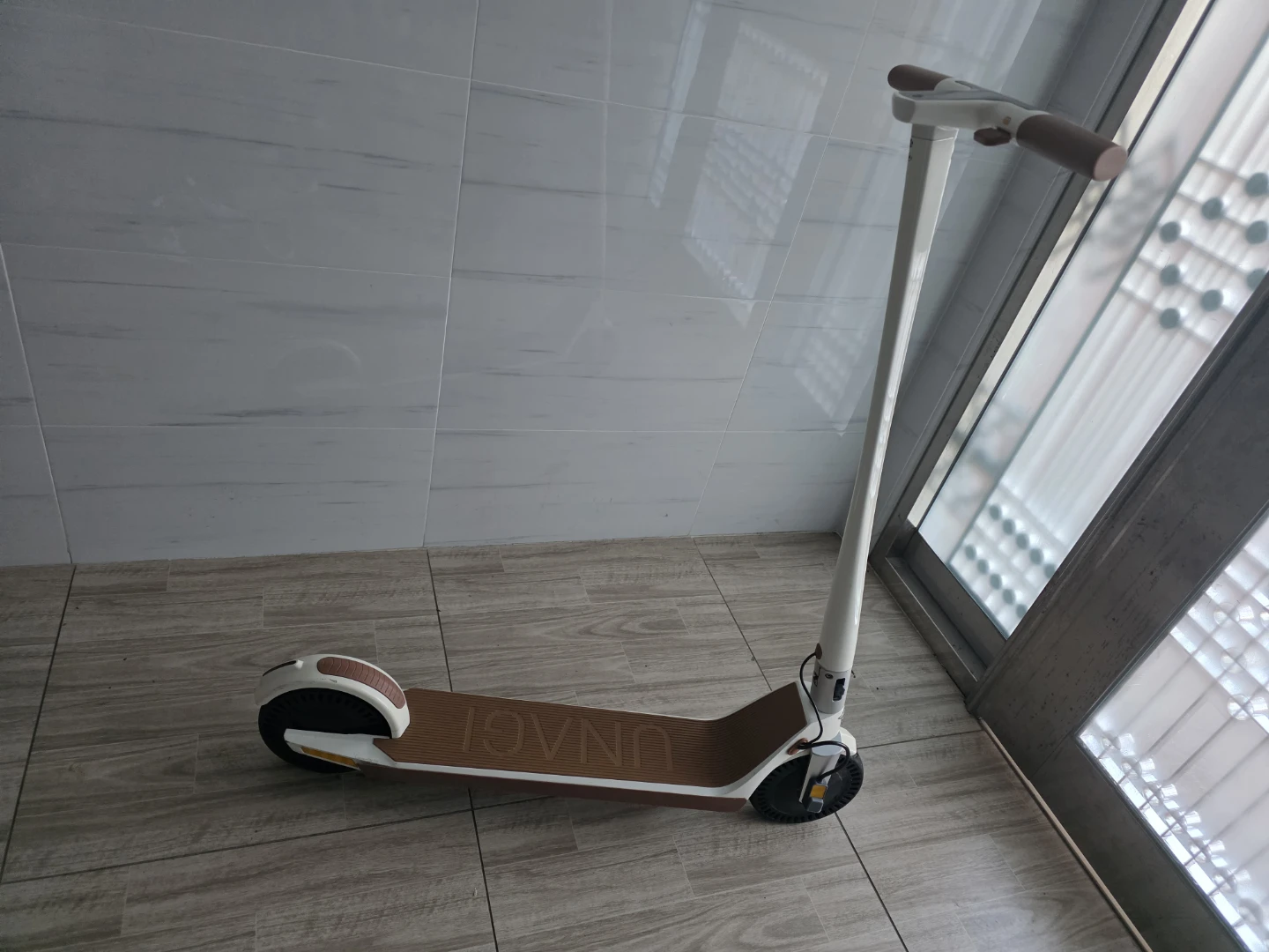 Unagi Model One E500 Electric Scooter - photo 4