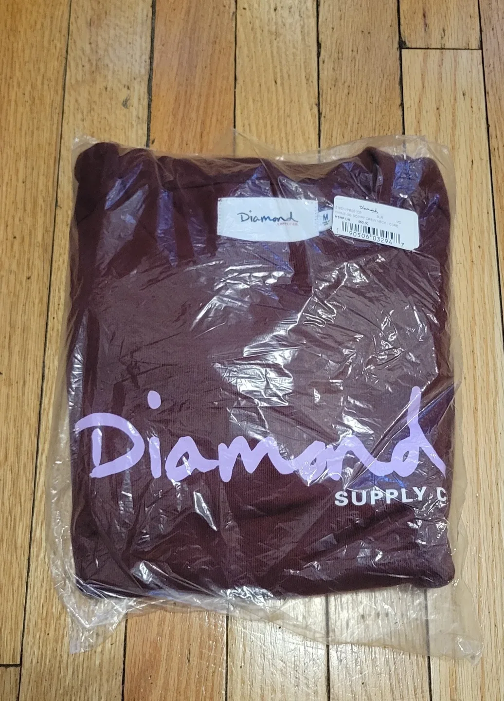 New Diamond Supply Co. Crewneck - Size M image indicator(4)