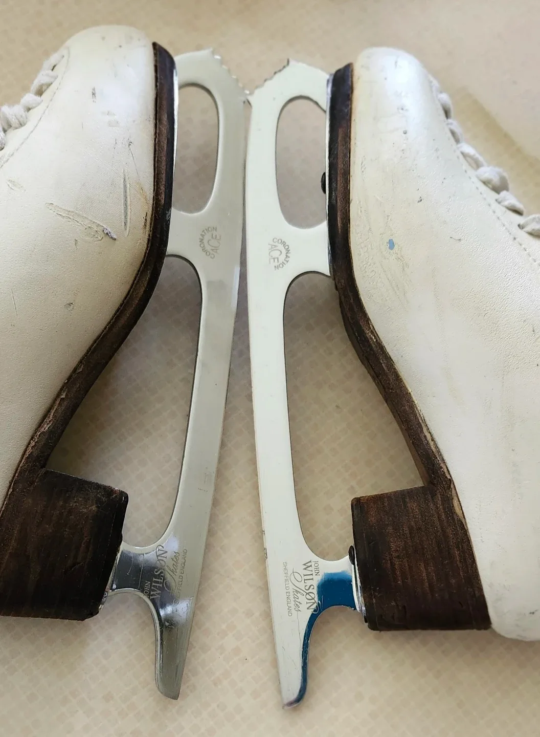 Wilson Coronation Ace Ice Skate blades sz10"  #cleanout