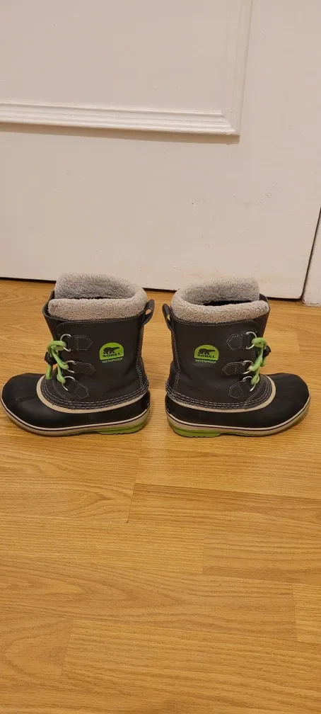 Sorel Kids' Snow Commander Boots - Size 1 image indicator(3)