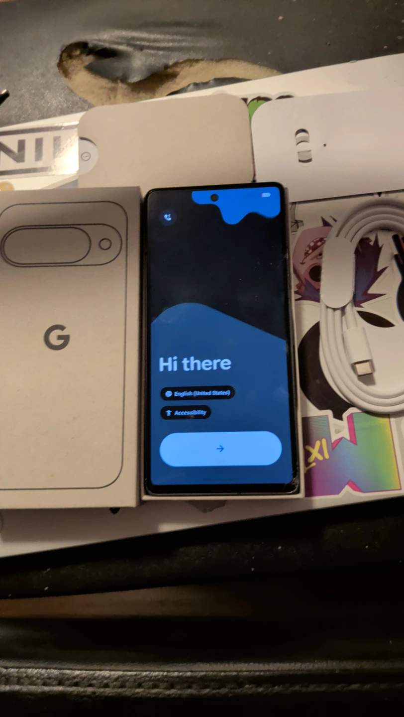 Google Pixel 7 - Cracked Screen