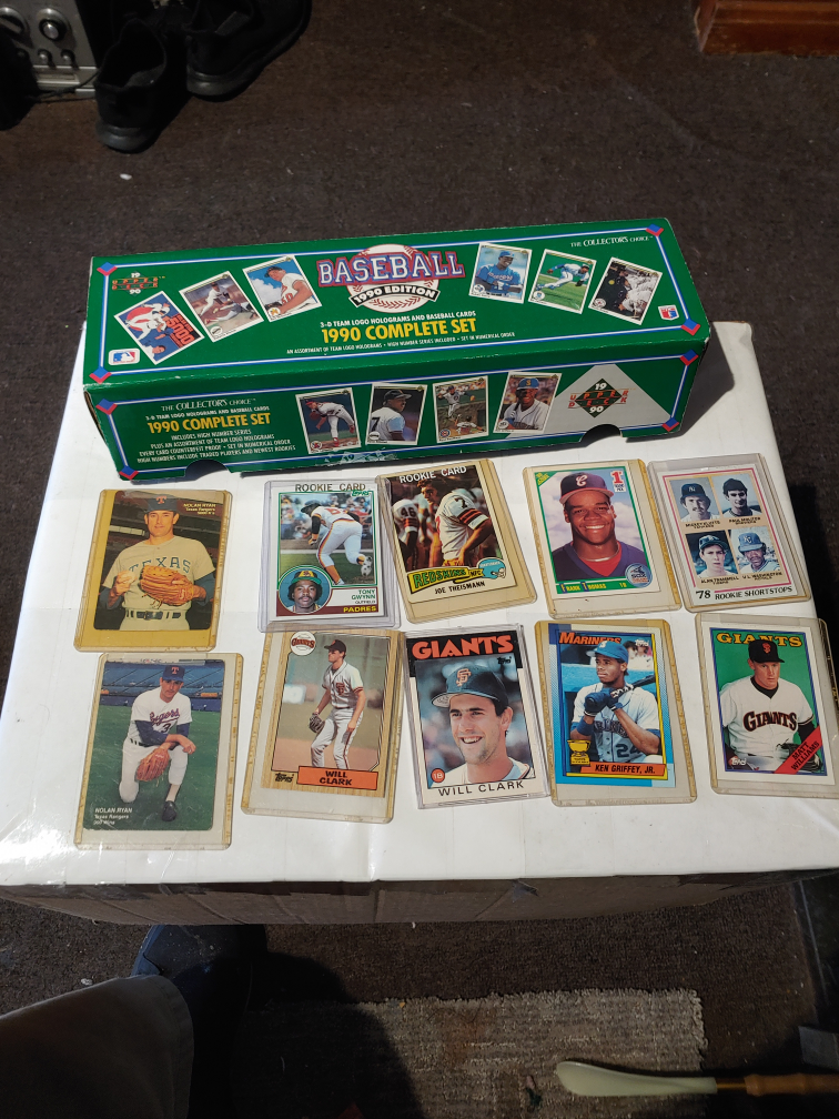 1990s Baseball's Cards Lot in great condition