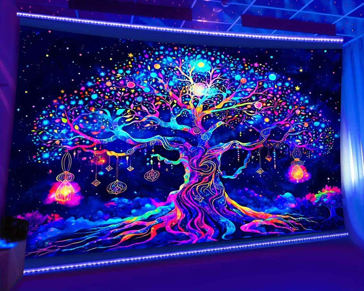 Large tree of Life Tapestry - UV Reactive image indicator(3)