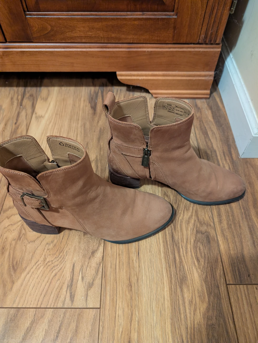 Vionic Sienna Waterproof Ankle Boots - Size 7 - photo 2