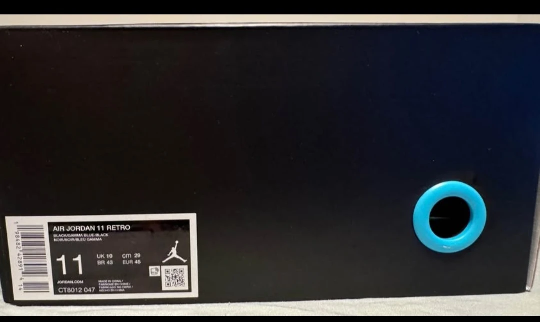 Air Jordan 11 Retro Black/Turquoise Size 11 - photo 2