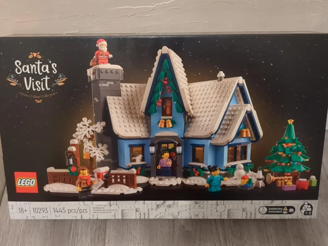 LEGO Santa's Visit Winter Village Collection 10293 - New