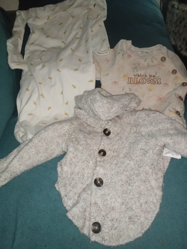 Baby Clothes Bundle - Various Sizes & Brands image indicator(3)