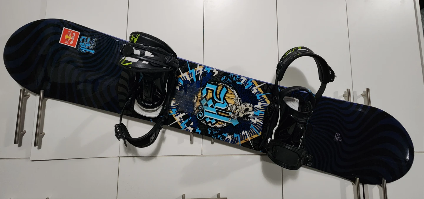 Firefly Snowboard with Bindings