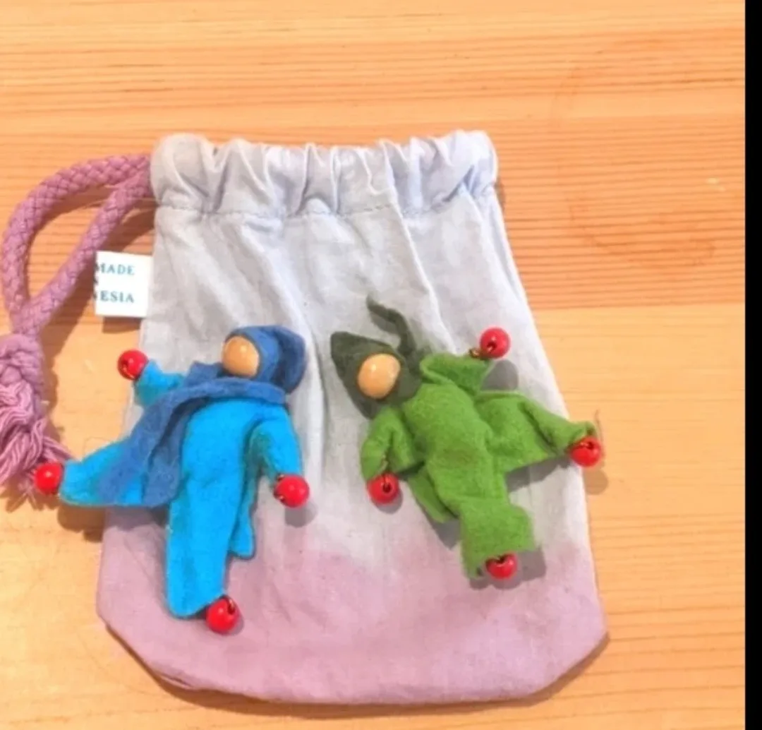 Vintage Handcrafted Amish Dolls in handcrafted drawstring Pouch image indicator(4)