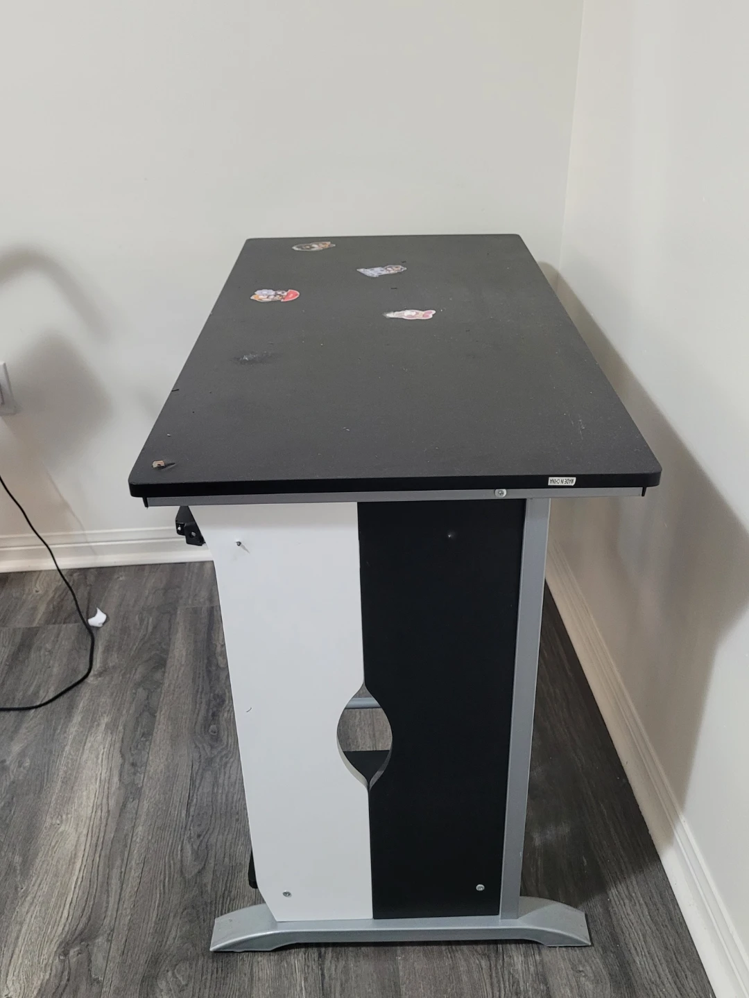 Black & White computer desk - photo 2