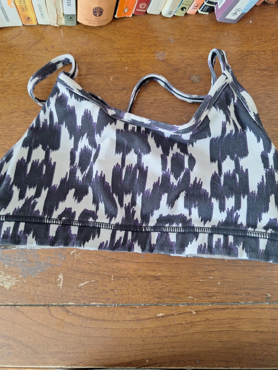 Lululemon Sports Bra Size 6 - photo 2