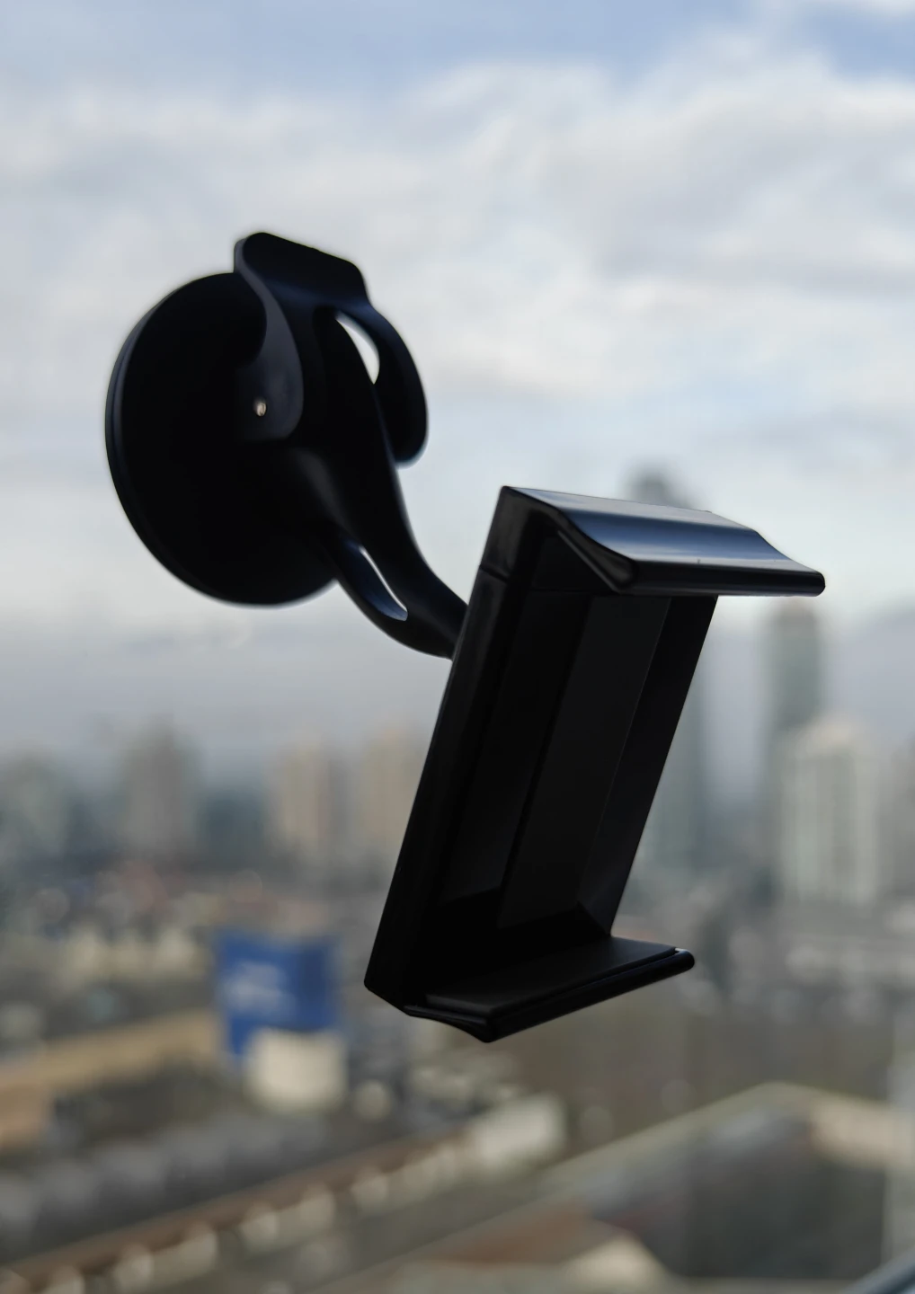 Merkury Car Suction Phone Mount–like new