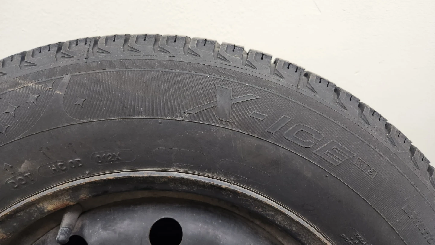 Michelin X-Ice Snow 215/65R16 Winter Tires - photo 5