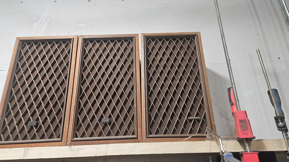 2 Realistic Speakers and 2 RS speakers