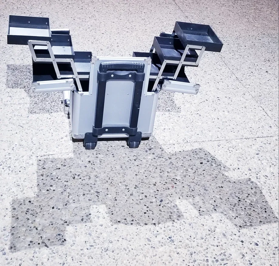 SILVER ROLLING MAKEUP/COSMETIC CASE w/ROLLOUT TRAYS WITH HANDLE image indicator(8)