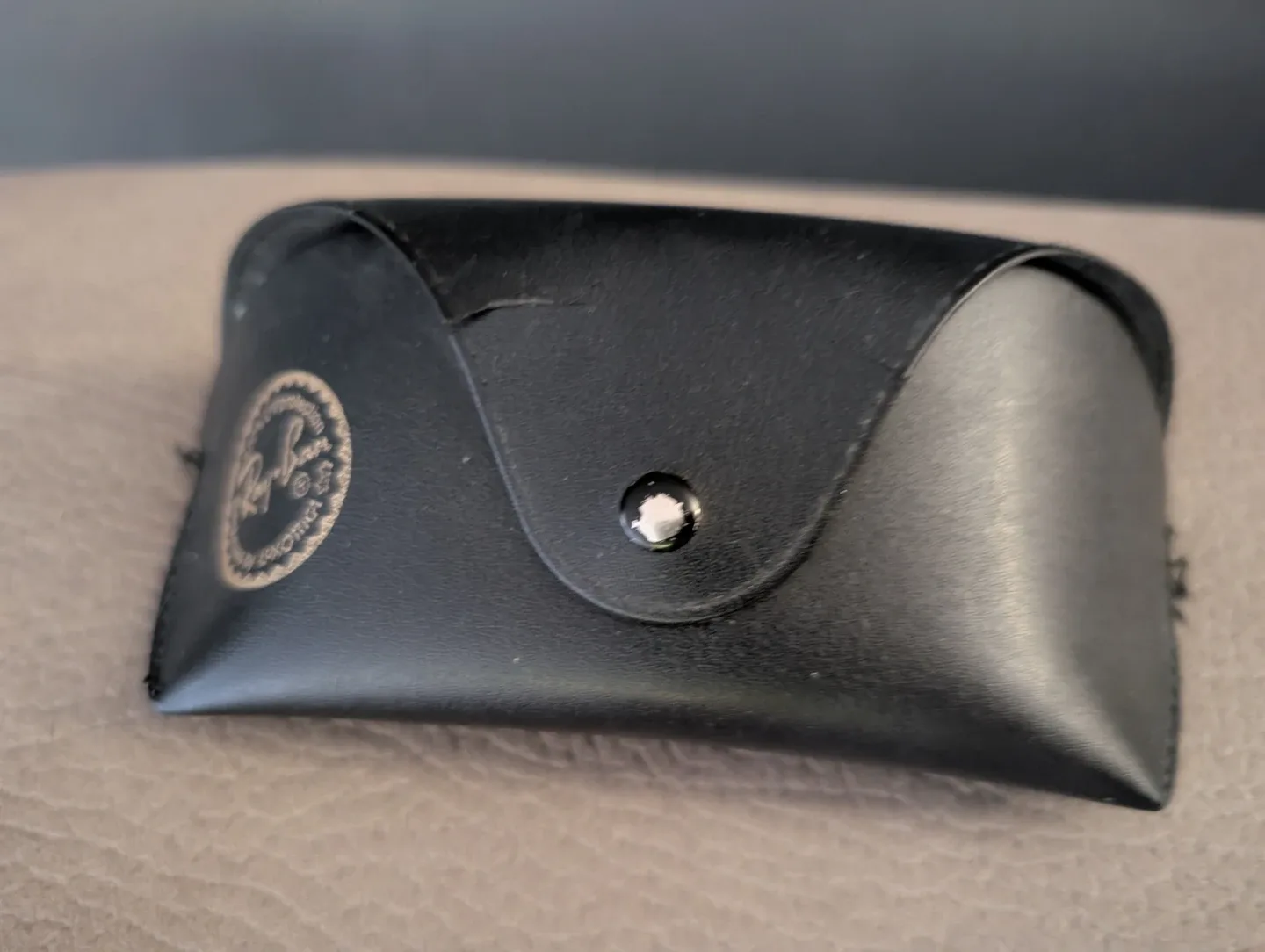 Ray-Ban RB-3183 Sunglasses with Case #Cleanout