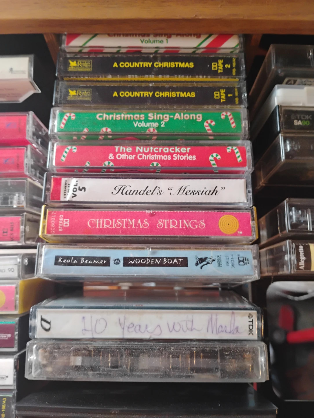 Lot of Various Christmas Cassette Tapes - photo 3