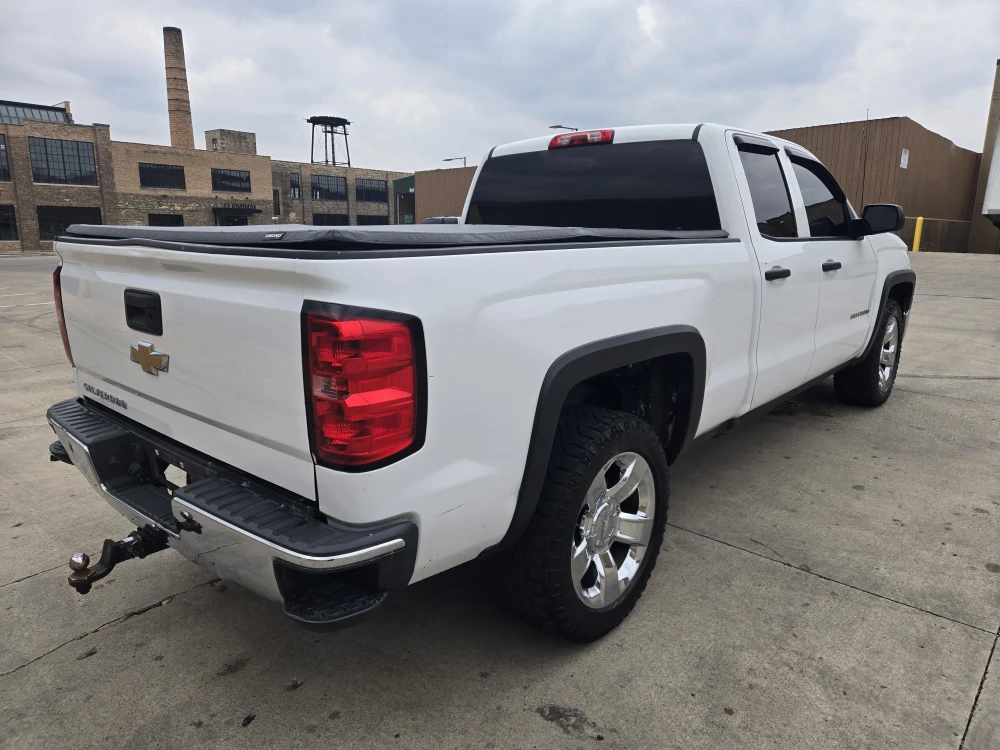 **2014 CHEVY SILVERADO 1500** RUNS AND DRIVES GREAT! - photo 4