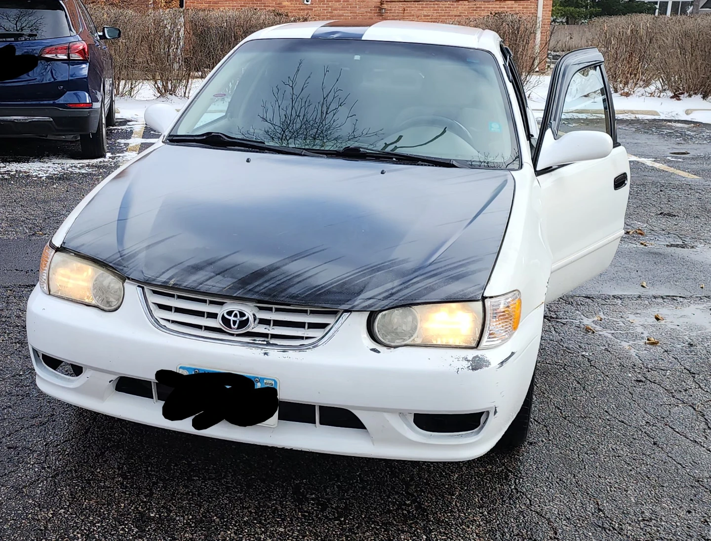 Toyota Corolla LE Sedan - White - photo 3