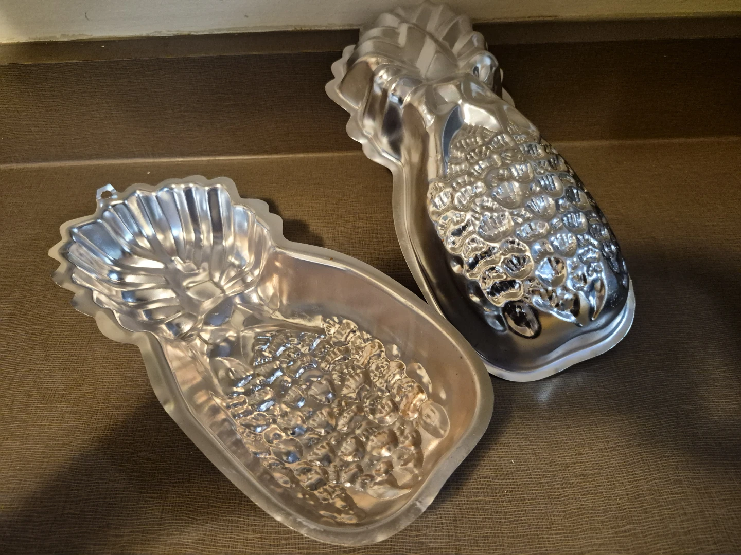 Tupperware Cake Carrier & Pineapple Molds