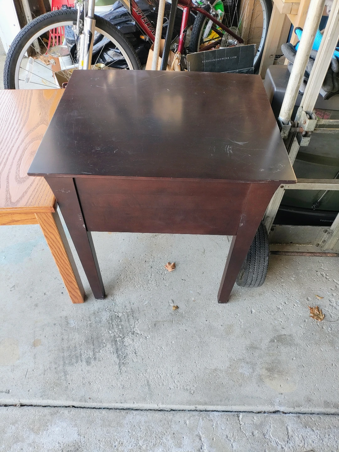 Baronet Made in Canada End Table - photo 5