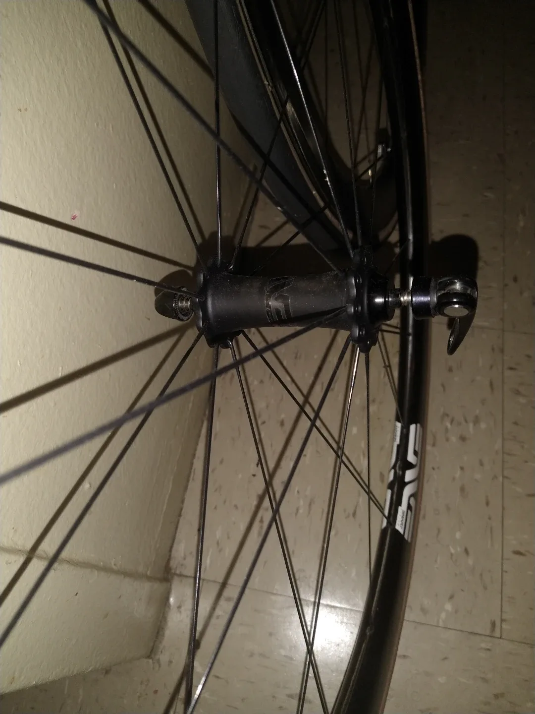 ENVE SES Wheelset with Vittoria Rubino Pro Tires image indicator(5)