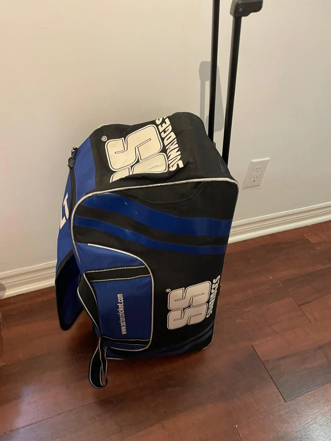 SS Slasher Colt Cricket Bag with Wheels