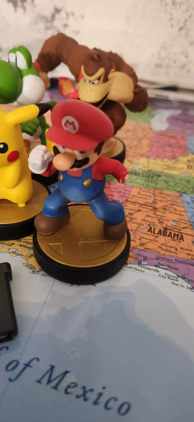Nintendo Amiibo Figures and 8 Nintendo games - photo 4
