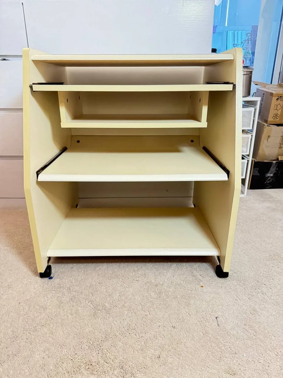 Rolling Beige Utility Cart image indicator(3)