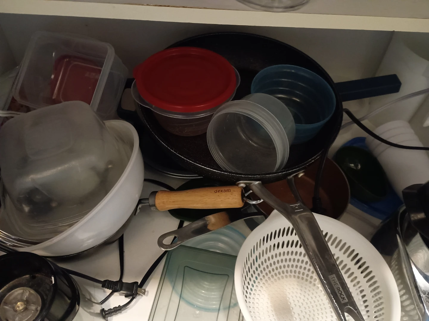 Moka Pot & Assorted Kitchen Items
