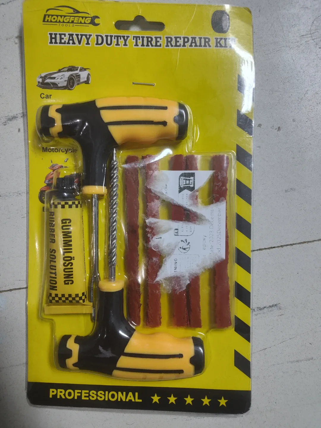 Heavy duty tire repair kit