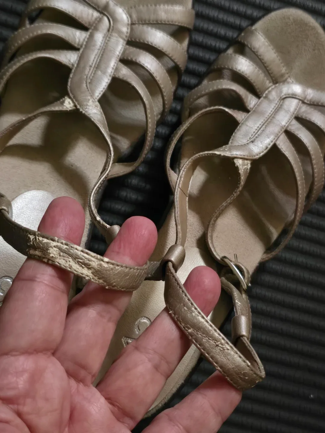 Worn Gold Wedge Sandals Aerosoles Brand Size 9 image indicator(3)