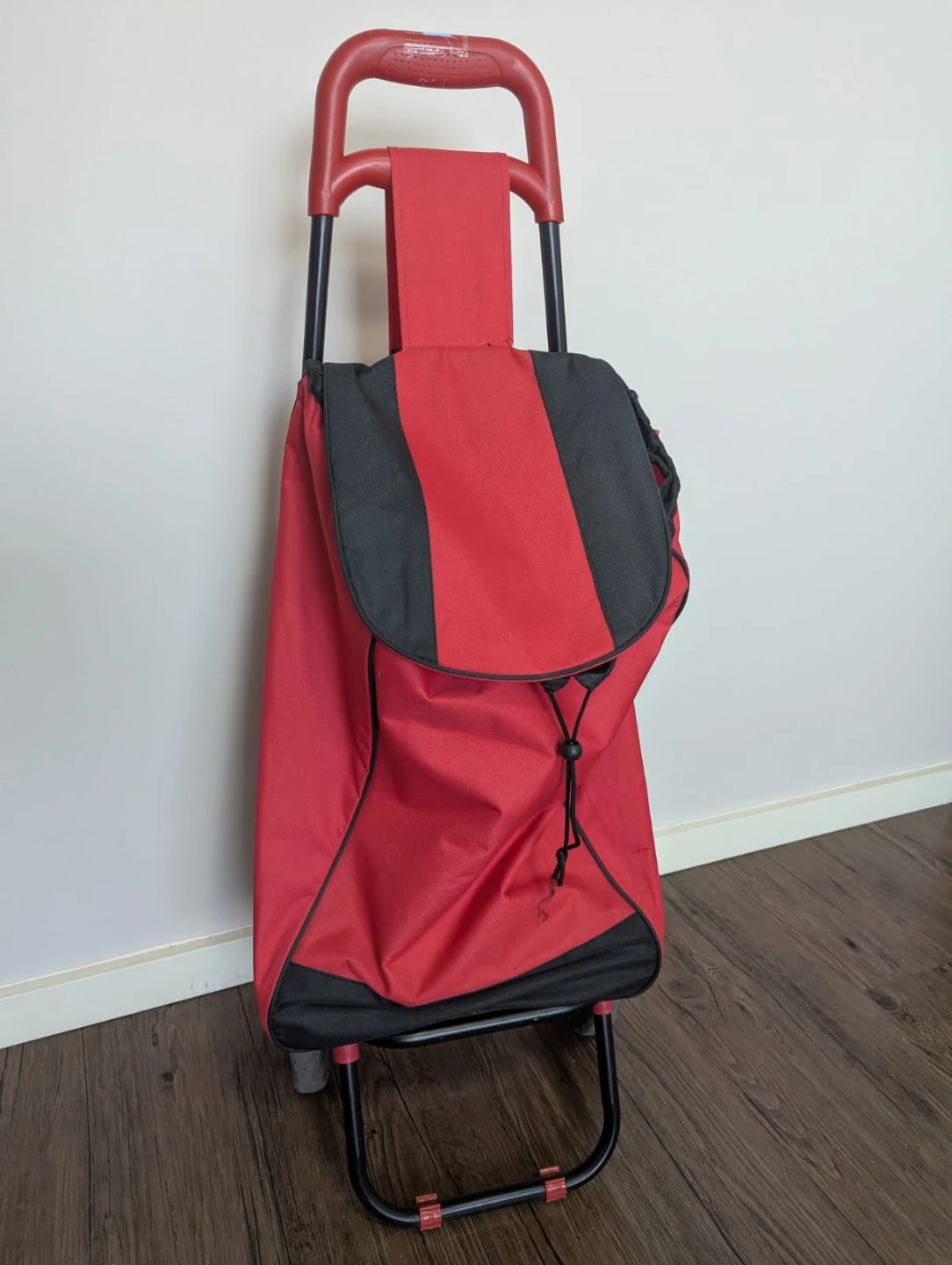 Red & Black Shopping Trolley - photo 2