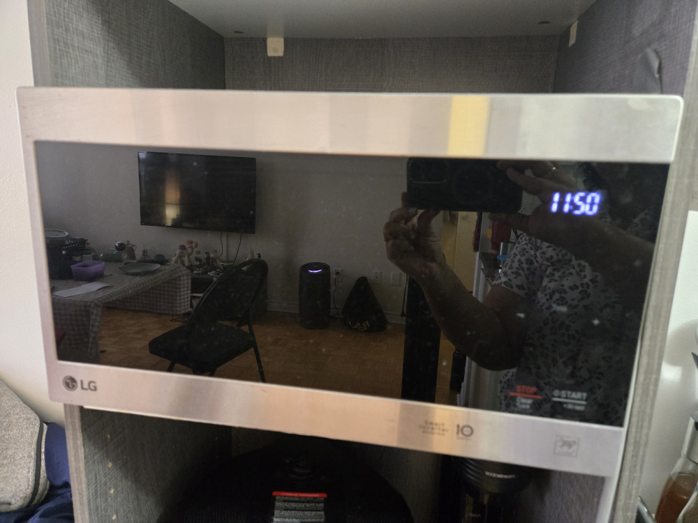 LG Microwave Oven