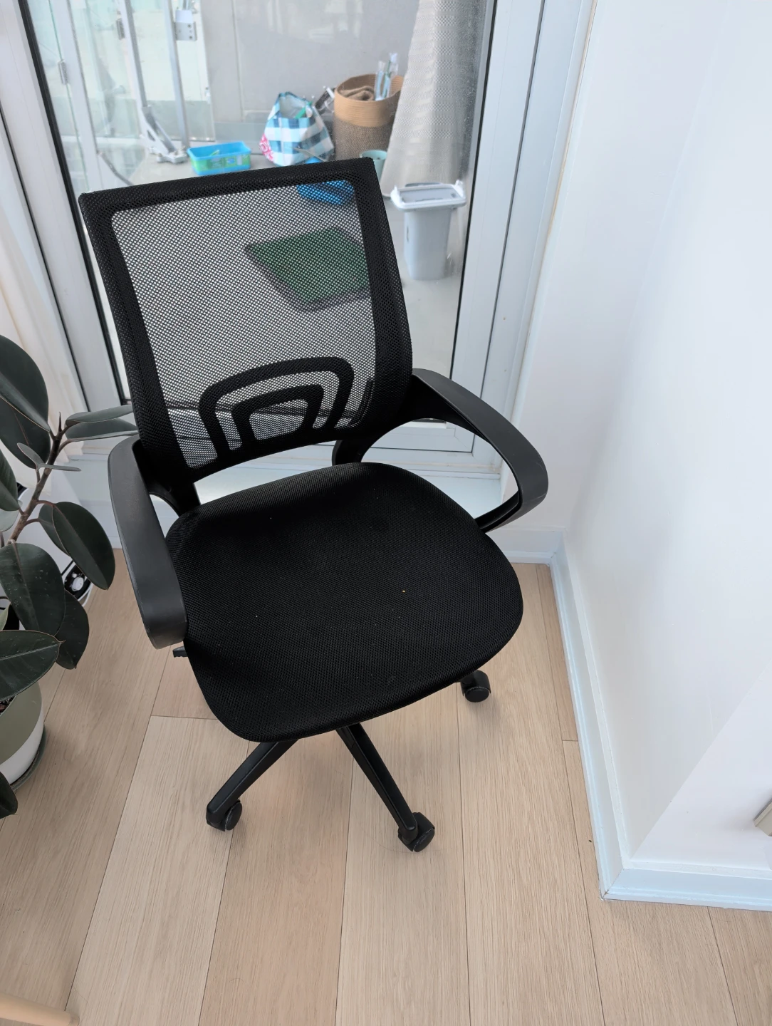 Black Mesh Office Chair