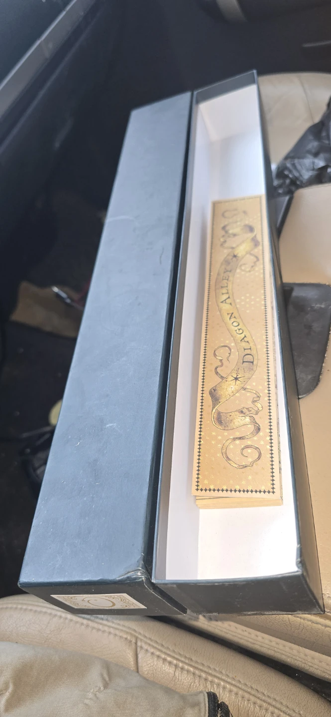 Harry Potter Ollivander's Wand with Box - photo 4