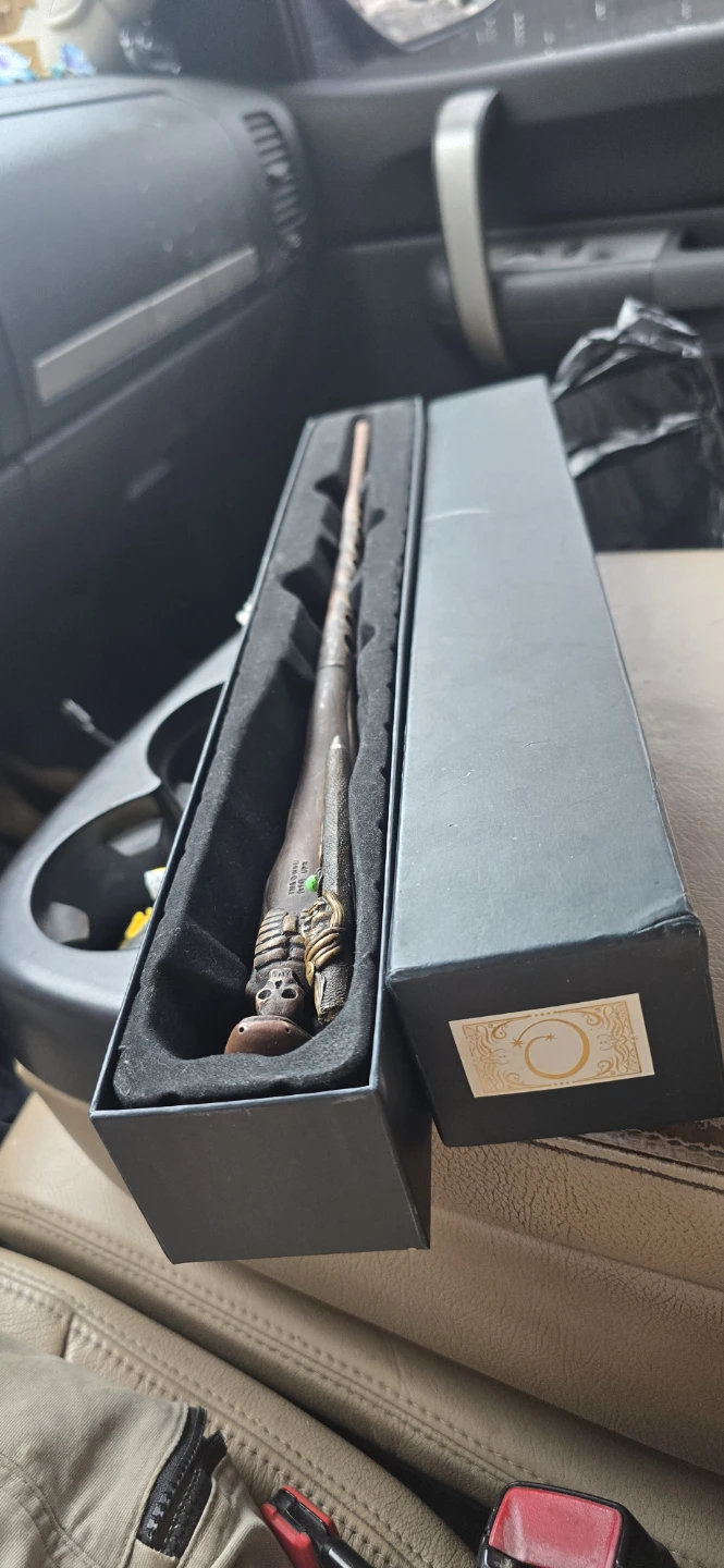 Harry Potter Ollivander's Wand with Box - photo 5