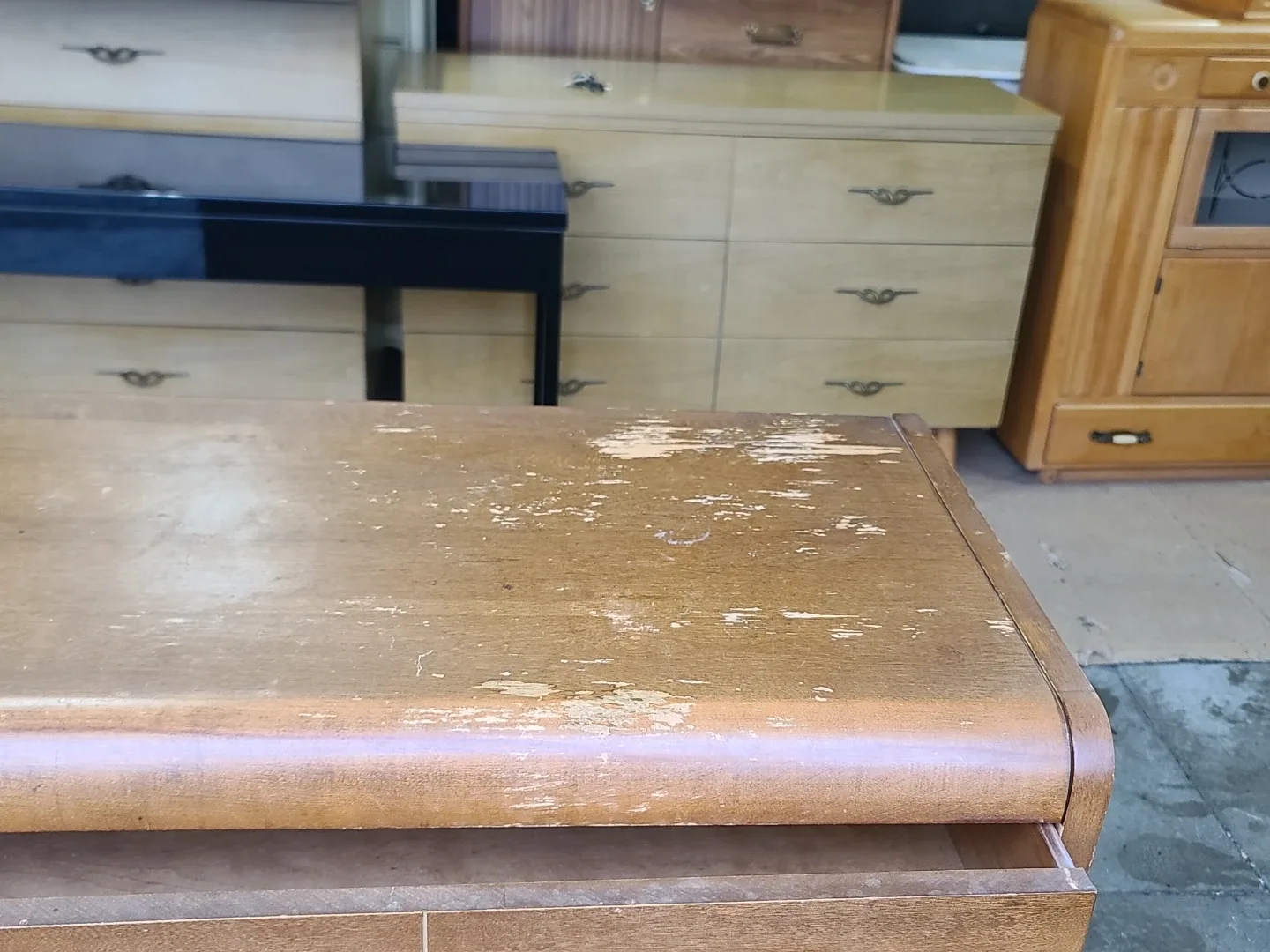 Vintage Art Deco Waterfall Dresser – 3 Drawer image indicator(4)