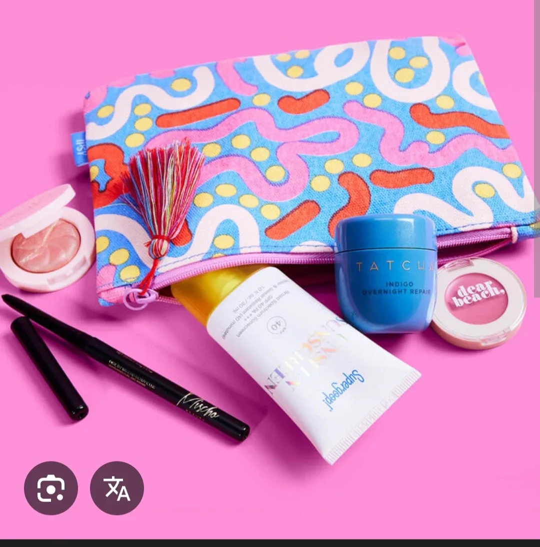 Free IPSY glam bag to share