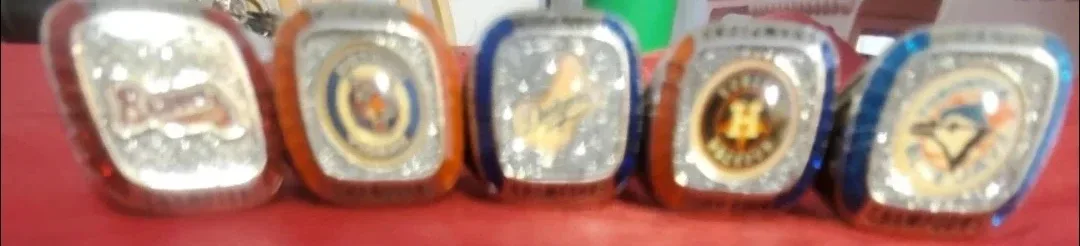 MLB Championship Rings image indicator(5)