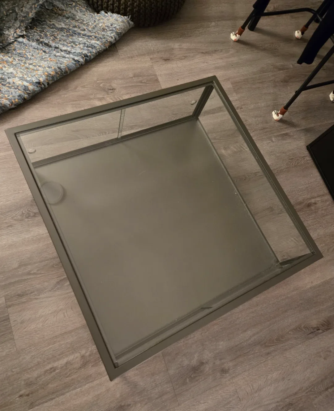 Modern glass and metal coffee table image indicator(4)
