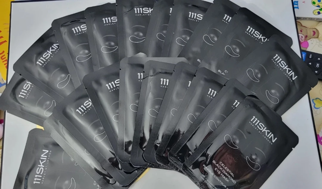 111Skin Celestial Black Diamond Eye Mask