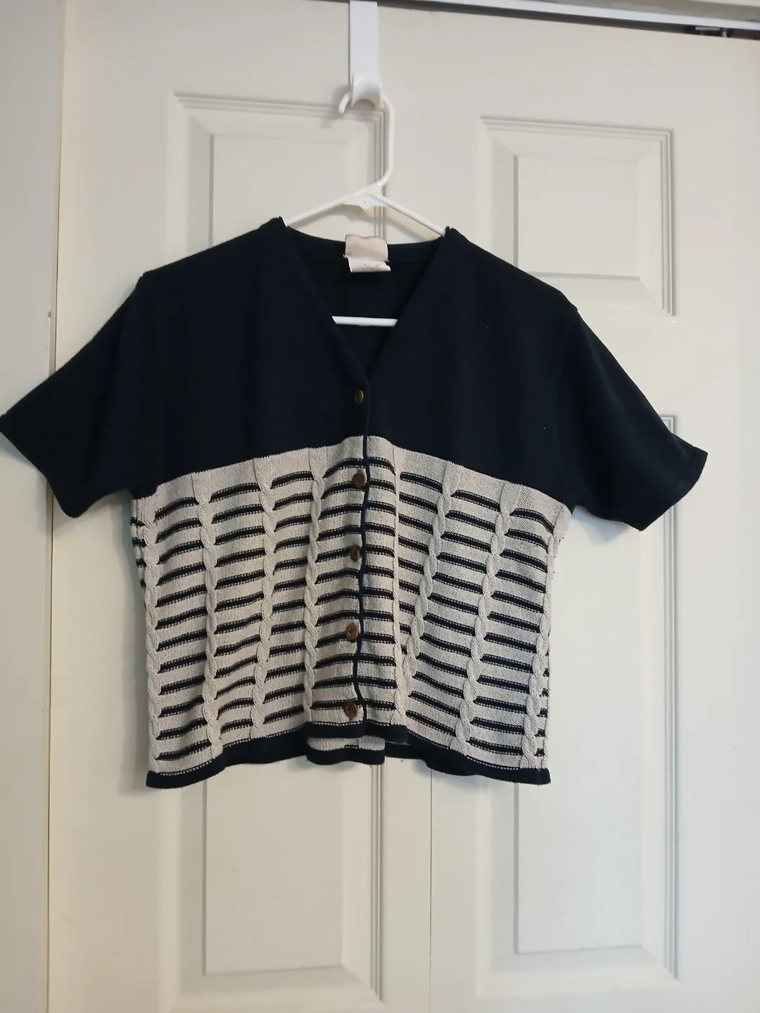 Gaby vintage buttoned short sleeve cardigan, size large (L)