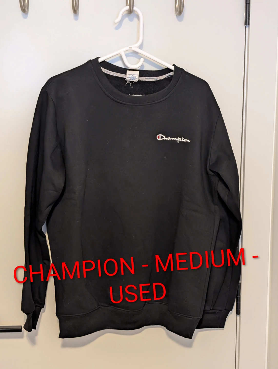 Champion Black Crewneck - Medium
