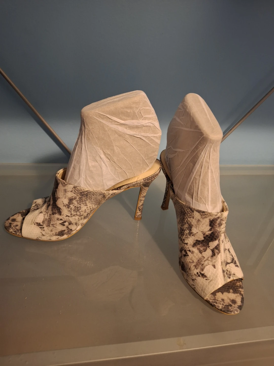 Nine West Snakeskin Print Heels - photo 3