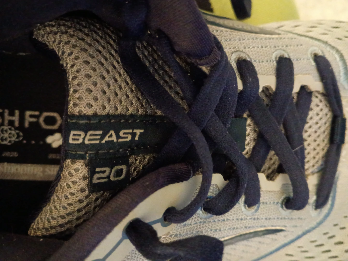 Brooks Beast 20 Gray Running Shoes - Size 10.5 - photo 5