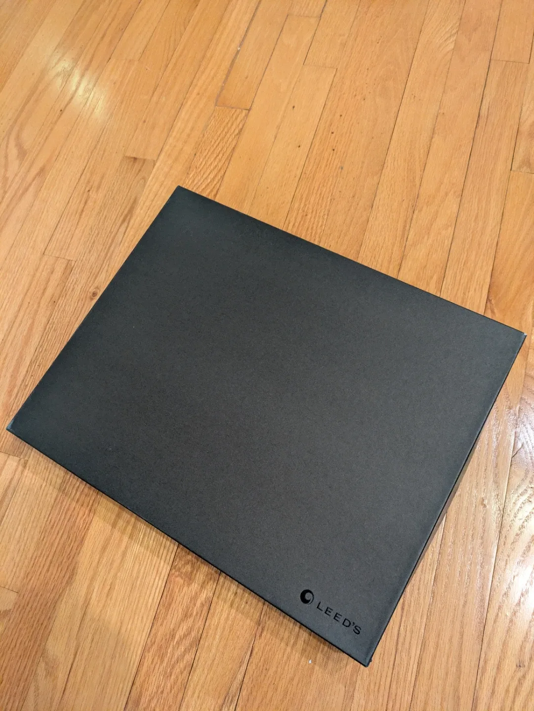 Leeds Black Leather Zippered Padfolio # cleanout image indicator(5)