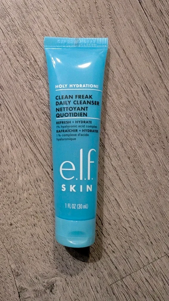 e.l.f. Holy Hydration! Clean Freak Daily Cleanser