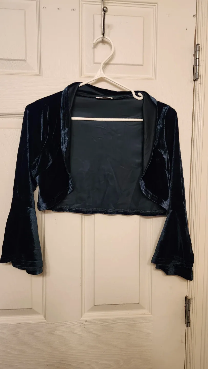 HUHOT Velvet Bolero Shrug - Size M